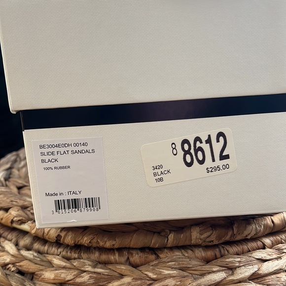 New givenchy slides - Picture 4 of 4